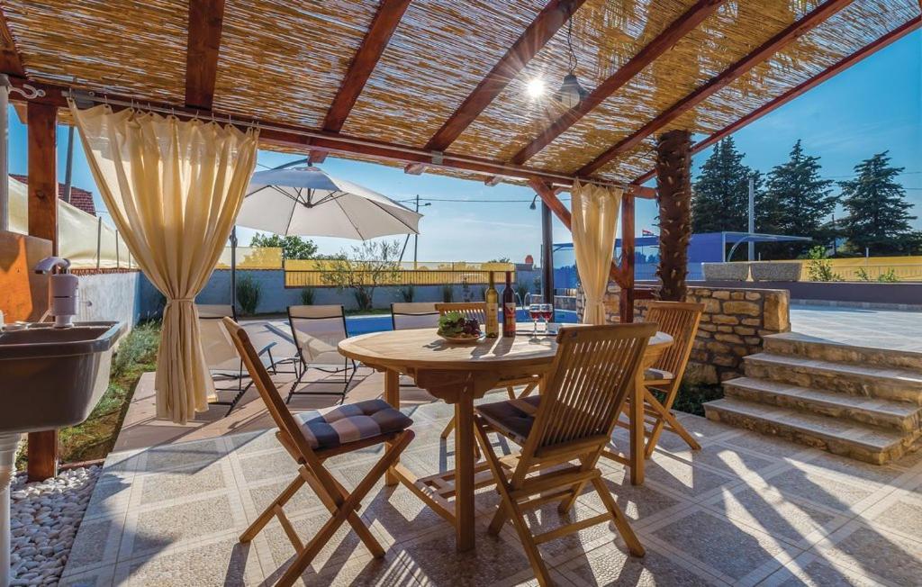 Holiday Home Sunce Dalmacije Mratovo ภายนอก รูปภาพ